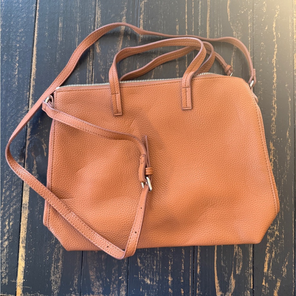 Old navy medium cognac tan zipper top crossbody purse vegan leather